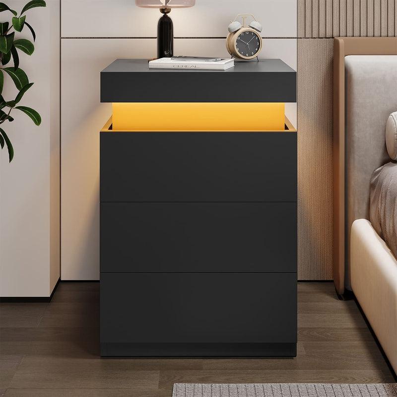 Sikaic Nightstand